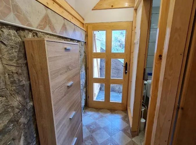 Mountain House Mijatovic Feriehus *